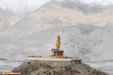 adventure tour himalayas