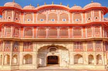 palaces tours