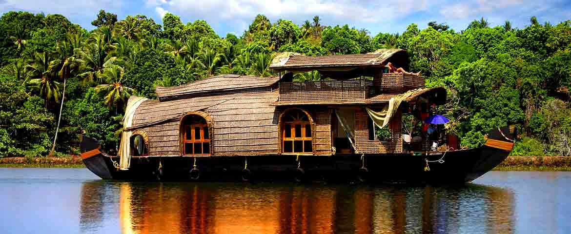Kerala Houseboat Tour